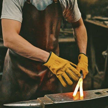 Safety Gloves for Blacksmiths: Types and Tips